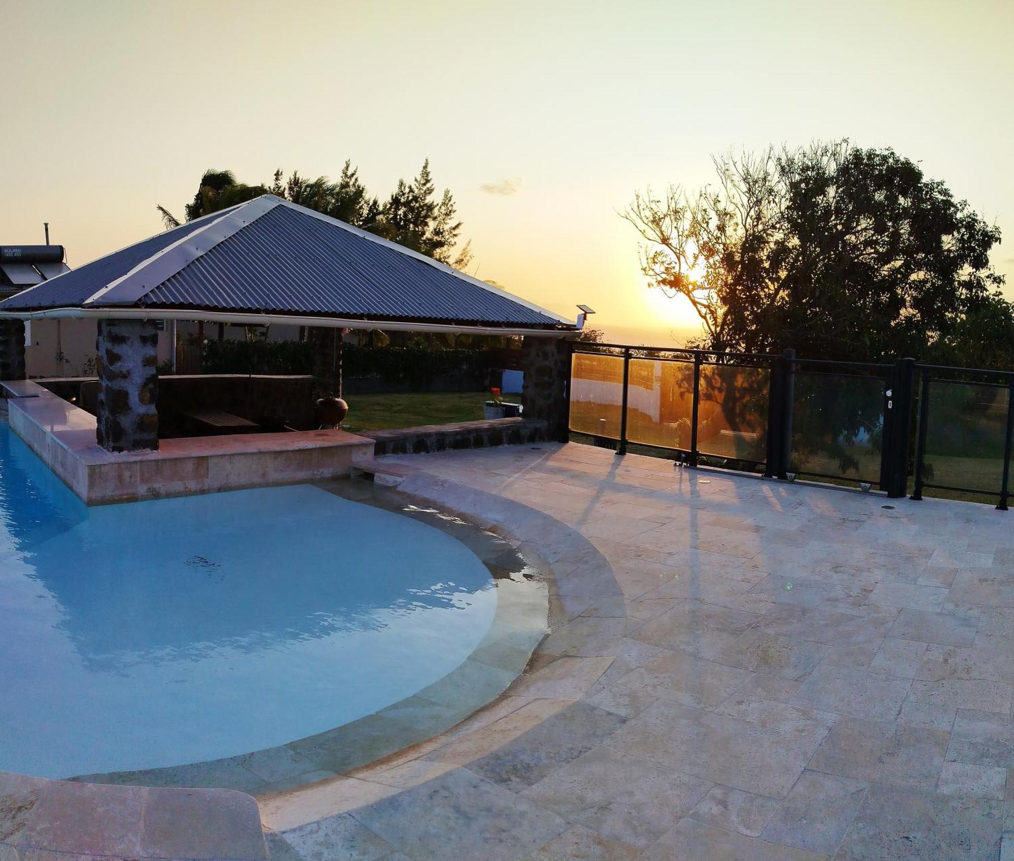 Maison Les Cocotiers De Plaiz'Anse Petite-Île Bagian luar foto