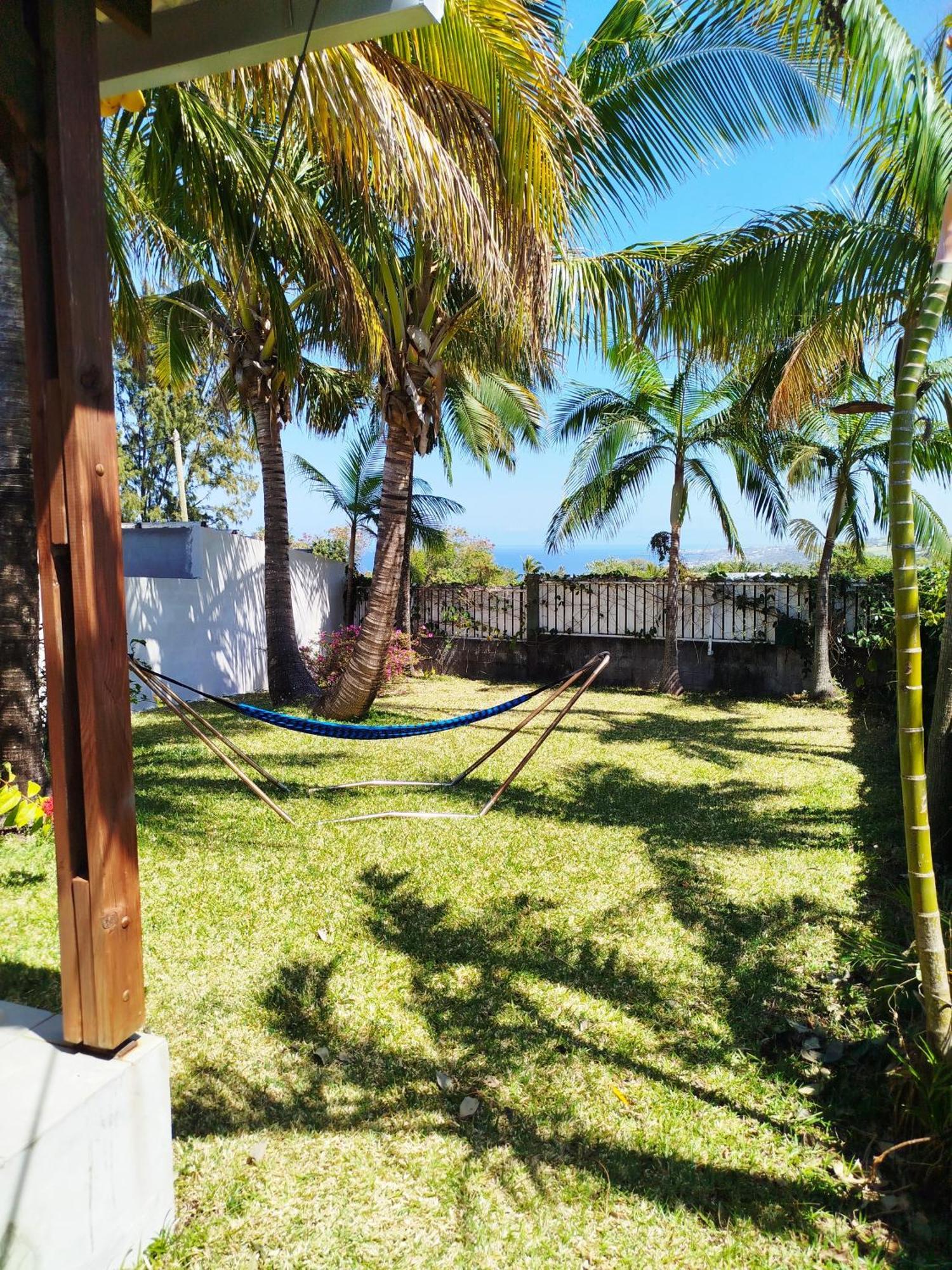 Maison Les Cocotiers De Plaiz'Anse Petite-Île Bagian luar foto